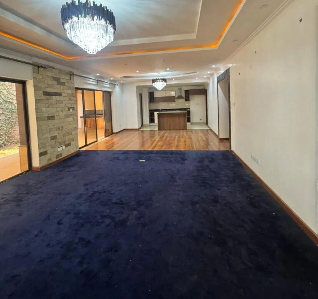 4BR Townhouse with DSQ & Private Garden in 8-Unit Gated Court - Kileleshwa
