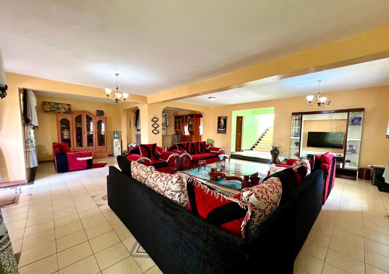 4BR All-Ensuite Townhouse on 50x100 with Mature Garden - Ruiru