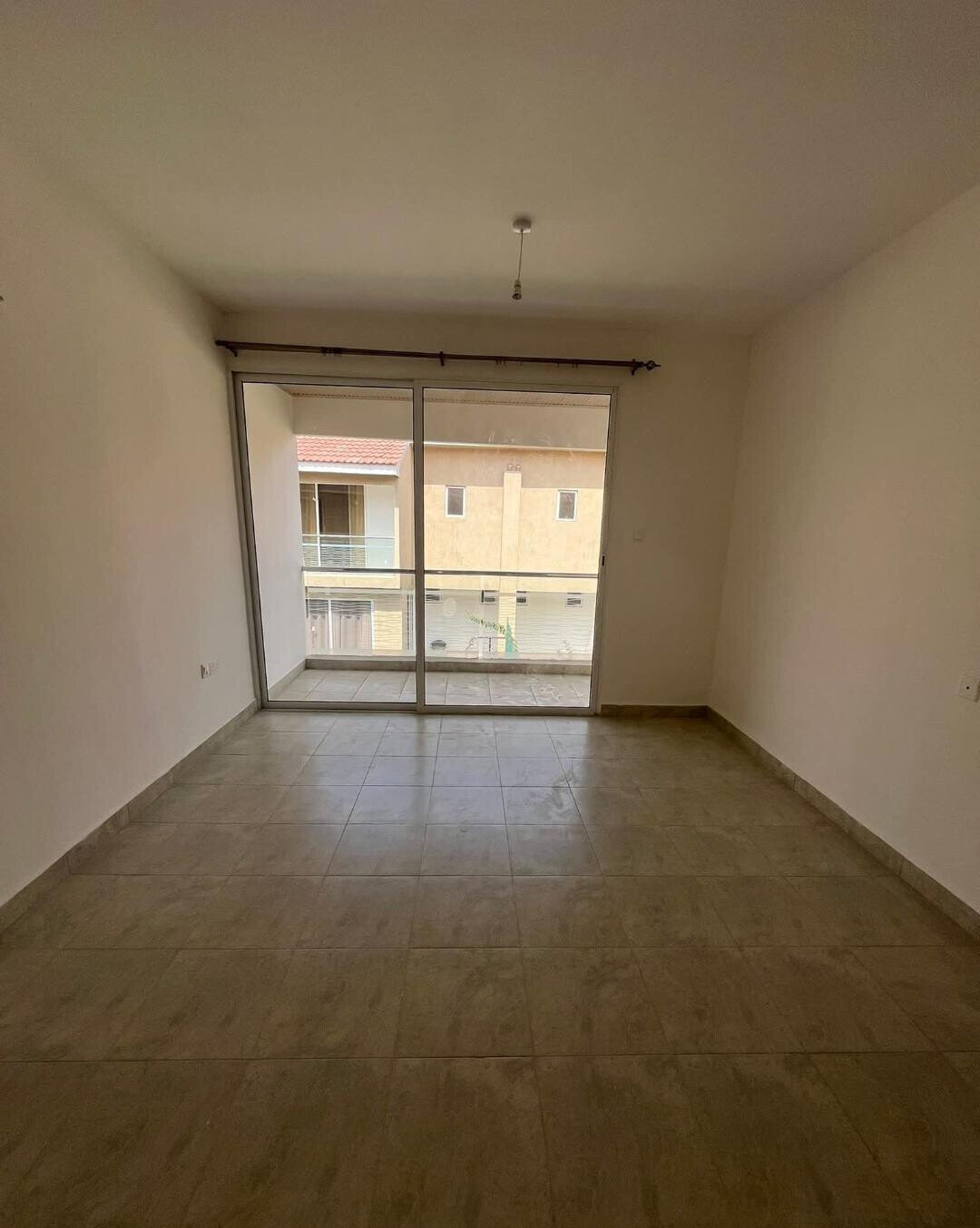 4BR Townhouse with DSQ on Gataka Road - Keys Ready