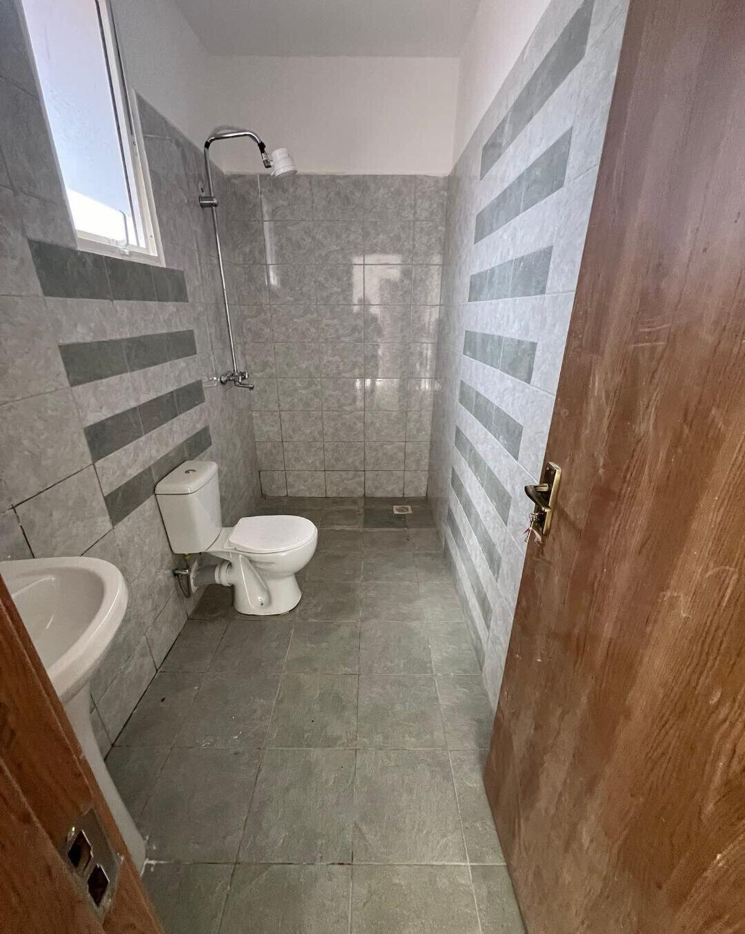 4BR Townhouse with DSQ on Gataka Road - Keys Ready