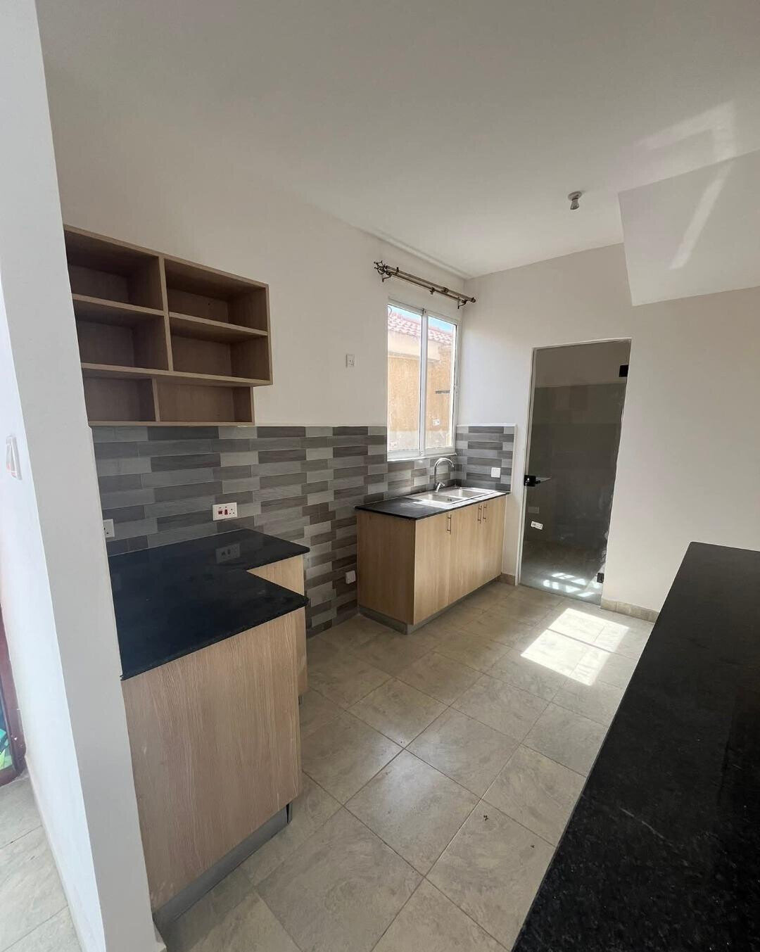 4BR Townhouse with DSQ on Gataka Road - Keys Ready