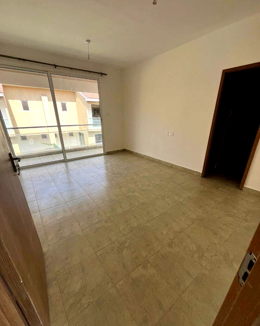 4BR Townhouse with DSQ on Gataka Road - Keys Ready