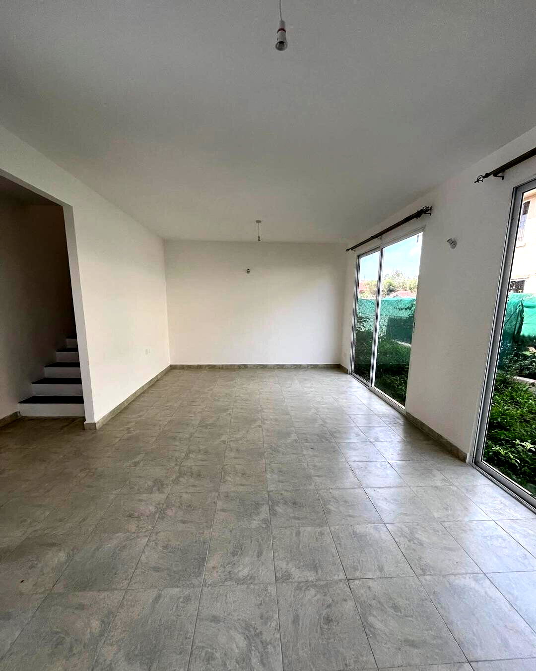 4BR Townhouse with DSQ on Gataka Road - Keys Ready