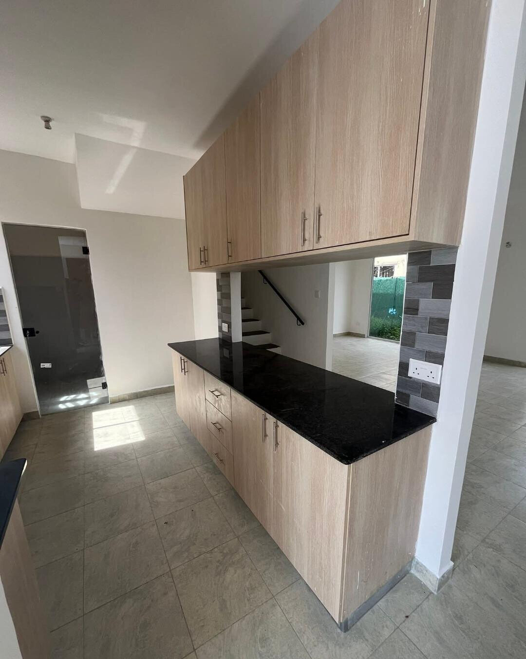 4BR Townhouse with DSQ on Gataka Road - Keys Ready