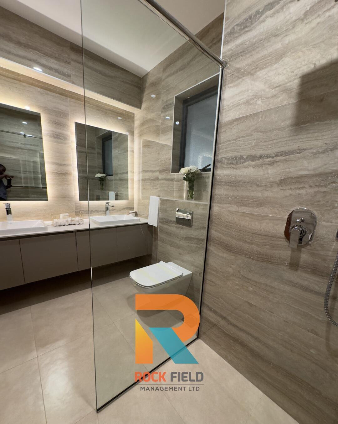 3BR + DSQ with Sky Gardens & Heated Infinity Pool – Riverside