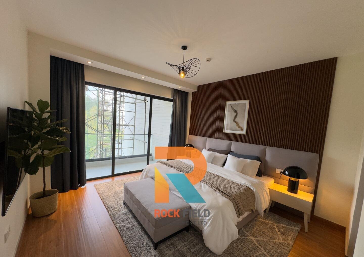 3BR + DSQ with Sky Gardens & Heated Infinity Pool – Riverside