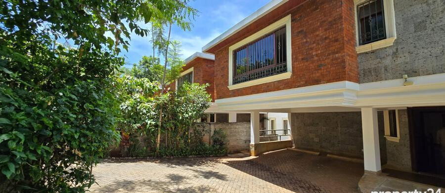 5-Ensuite Villa with Pool & Solar Heating - Spring Valley