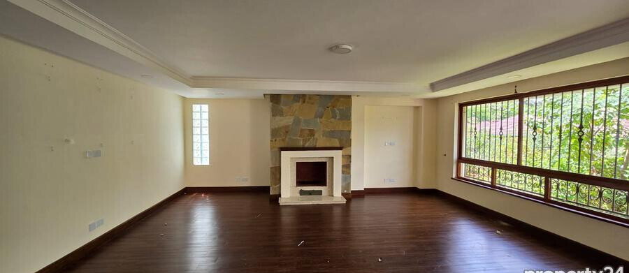 5-Ensuite Villa with Pool & Solar Heating - Spring Valley
