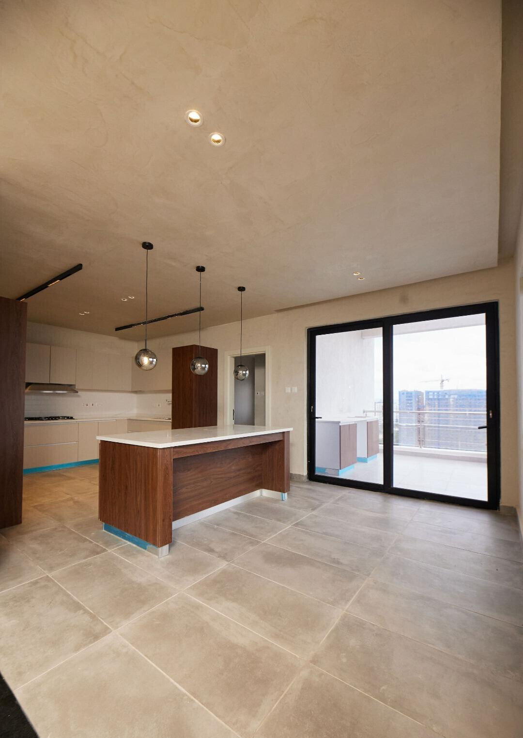 5BR Manhattan-Style Twin Tower Apartment with Heated Pool - Kilimani