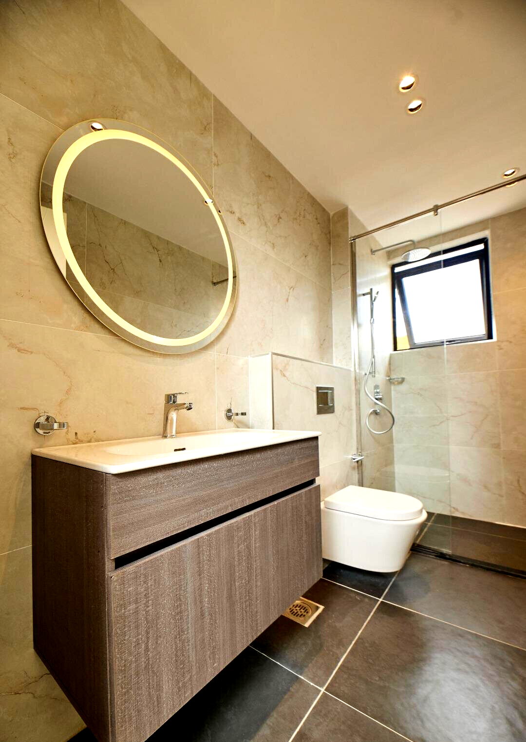 5BR Manhattan-Style Twin Tower Apartment with Heated Pool - Kilimani