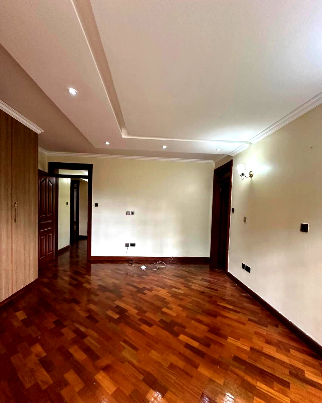4-Ensuite Townhouse with Shared Pool – Karen