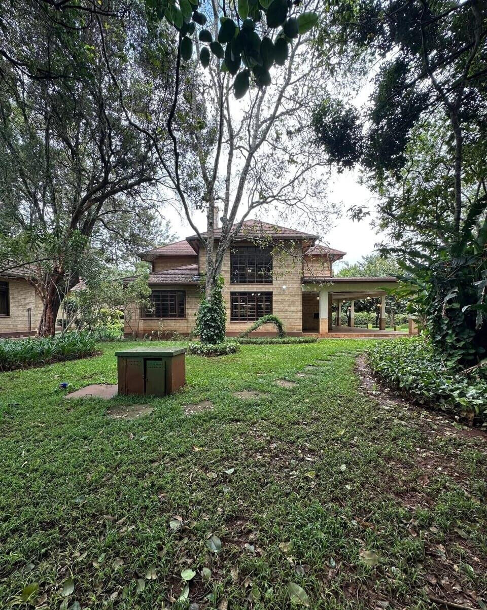 4-Ensuite Townhouse with Shared Pool – Karen