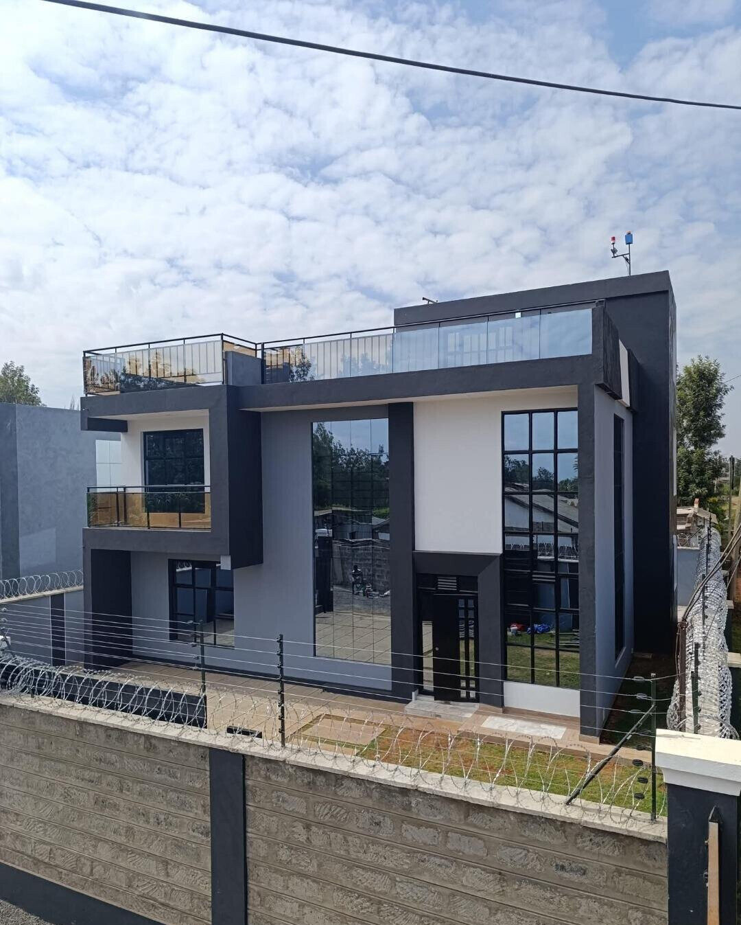 Distress Sale: 4BR All-Ensuite Townhouse with Office - Mugutha, Ruiru