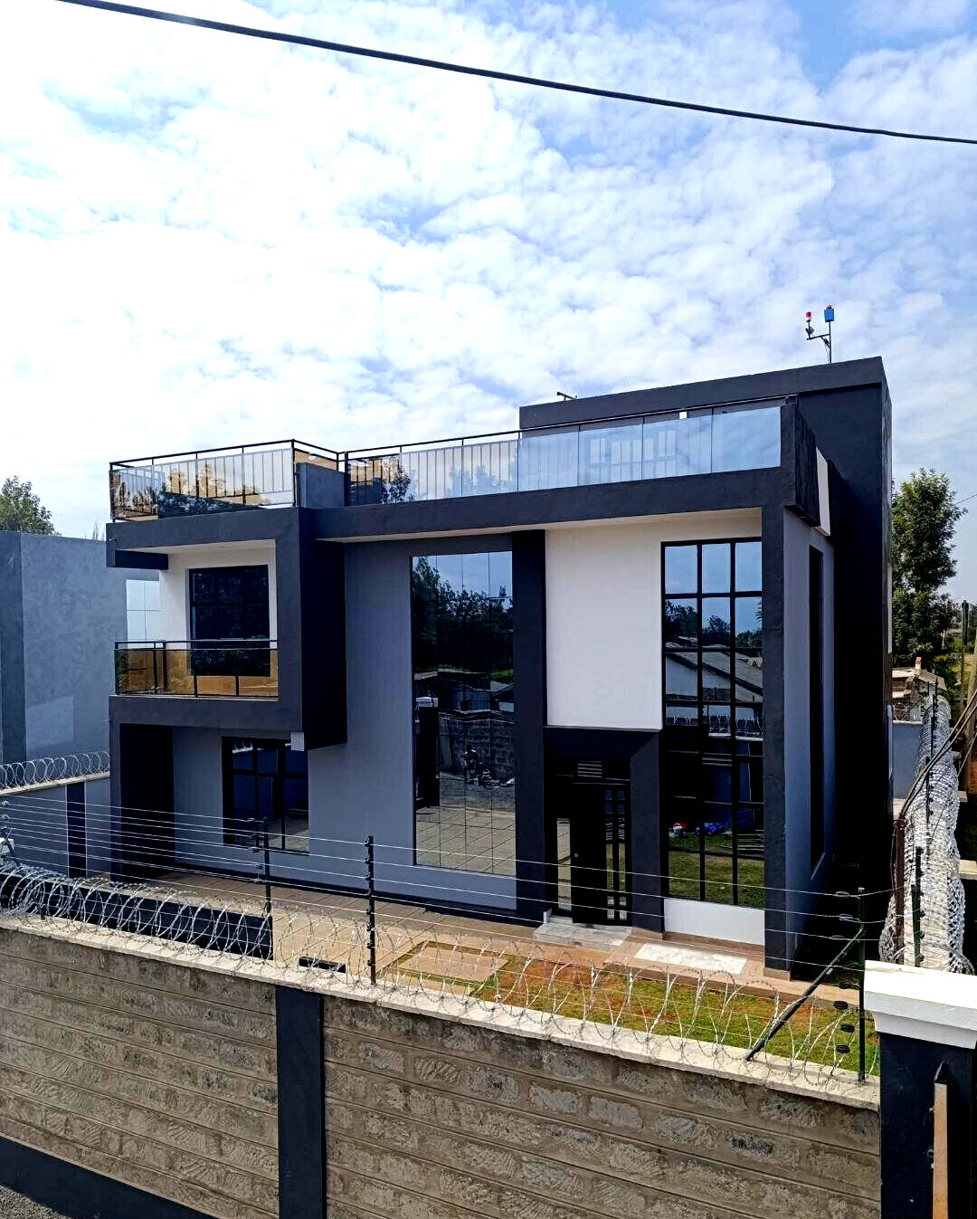 Distress Sale: 4BR All-Ensuite Townhouse with Office - Mugutha, Ruiru