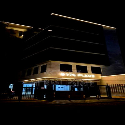 Spacious 1300 SQFT Office Spaces for Sale! - Image 1