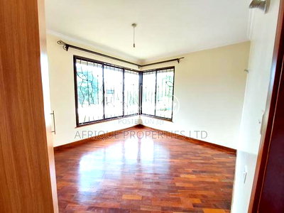 4bdrm Mansion in Ridgways, Ridgeways for rent - Image 11