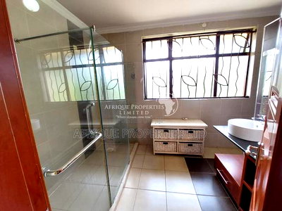 4bdrm Mansion in Ridgways, Ridgeways for rent - Image 8