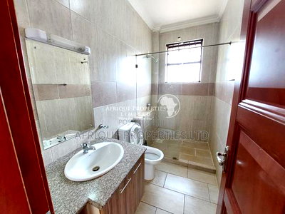 4bdrm Mansion in Ridgways, Ridgeways for rent - Image 13