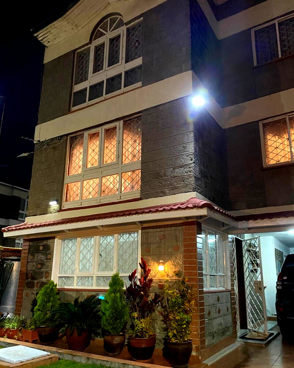 Corner 4BR Maisonette with DSQ & Walk-in Closets - South C