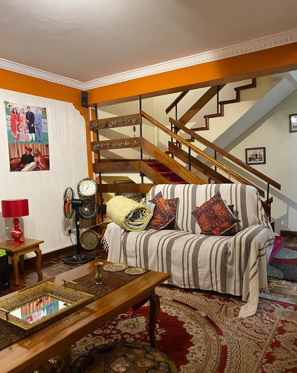 Corner 4BR Maisonette with DSQ & Walk-in Closets - South C