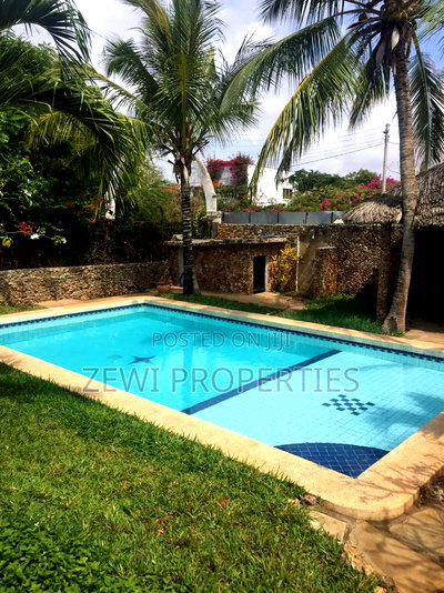 Furnished 2bdrm Bungalow in Casuarina Road, Town Centre for sale - Image 11