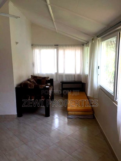 Furnished 2bdrm Bungalow in Casuarina Road, Town Centre for sale - Image 13