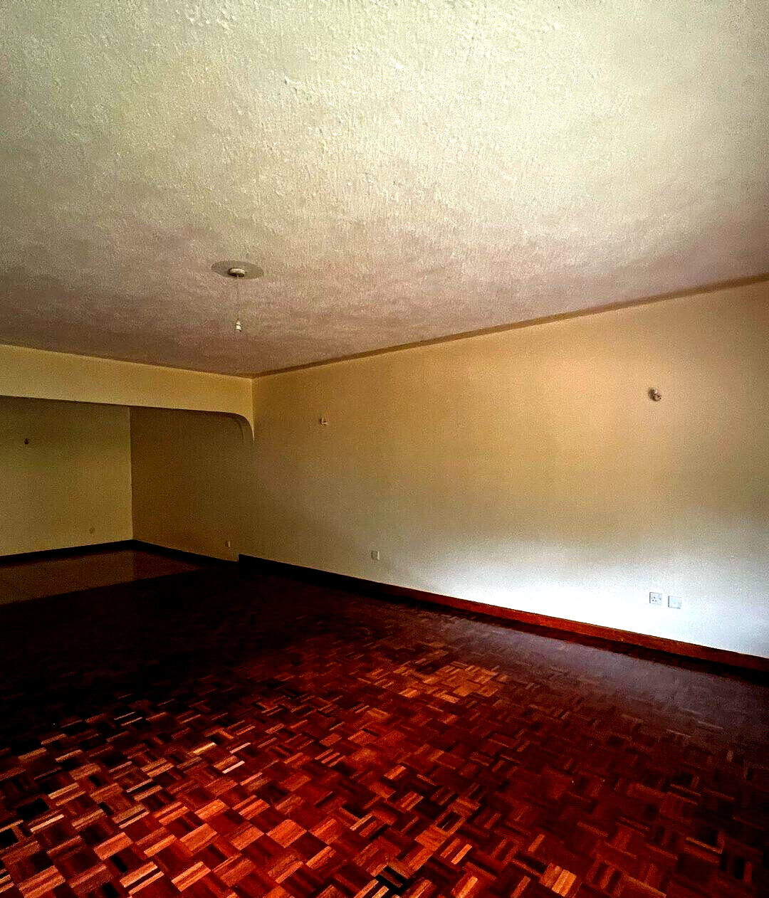 5-Ensuite Townhouse with Pool & Family Room - Lavington