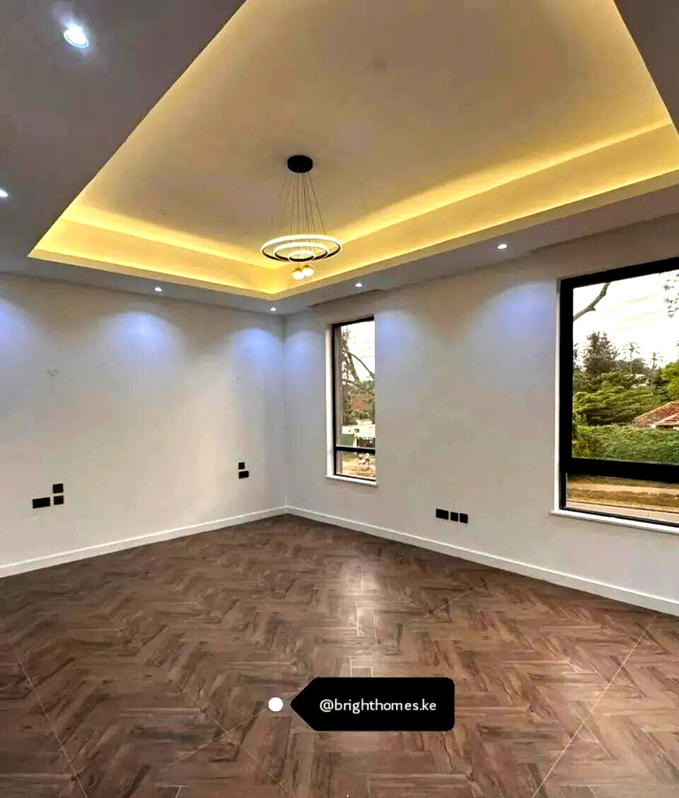 Newly Built 4-Ensuite Townhouse with Generator & Solar - Lavington
