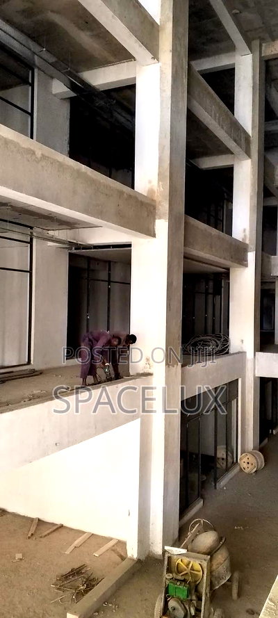 Strategic Parklands Shops - Image 5