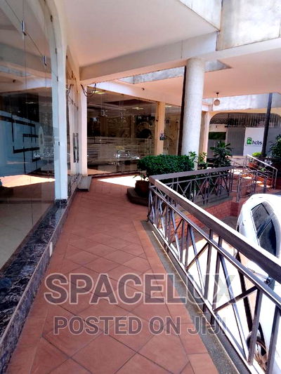 Showroom /Bank Space/Conference Room/Shop - Image 4