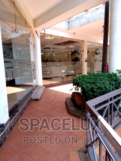 Showroom /Bank Space/Conference Room/Shop - Image 5