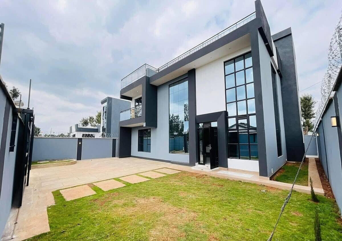 4BR Flat Roof Maisonette with Rooftop Terrace & Garden - Ruiru