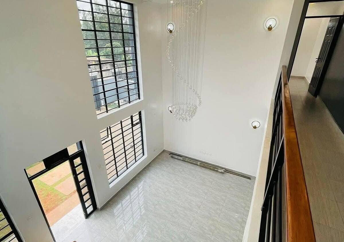 4BR Flat Roof Maisonette with Rooftop Terrace & Garden - Ruiru