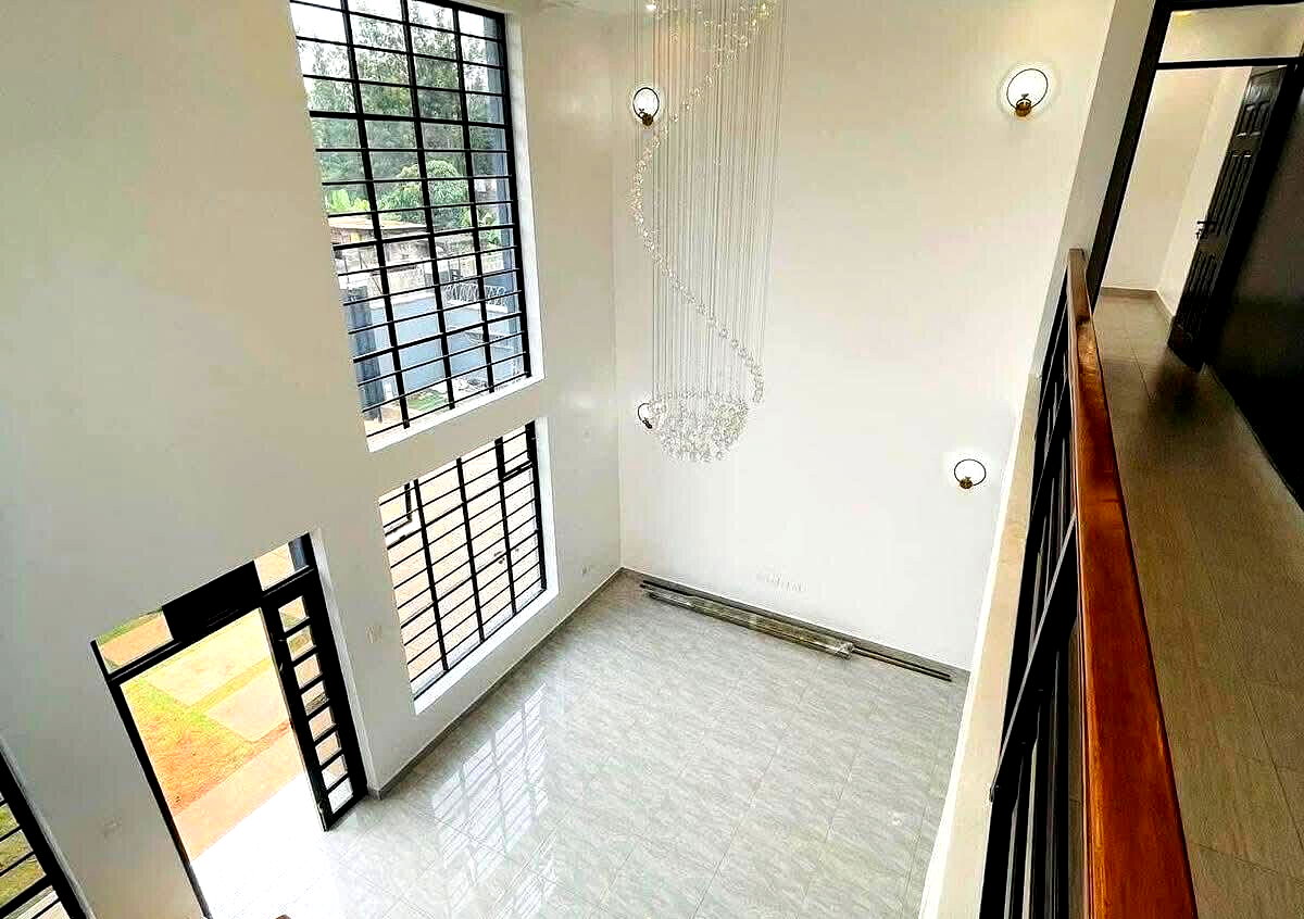 4BR Flat Roof Maisonette with Rooftop Terrace & Garden - Ruiru