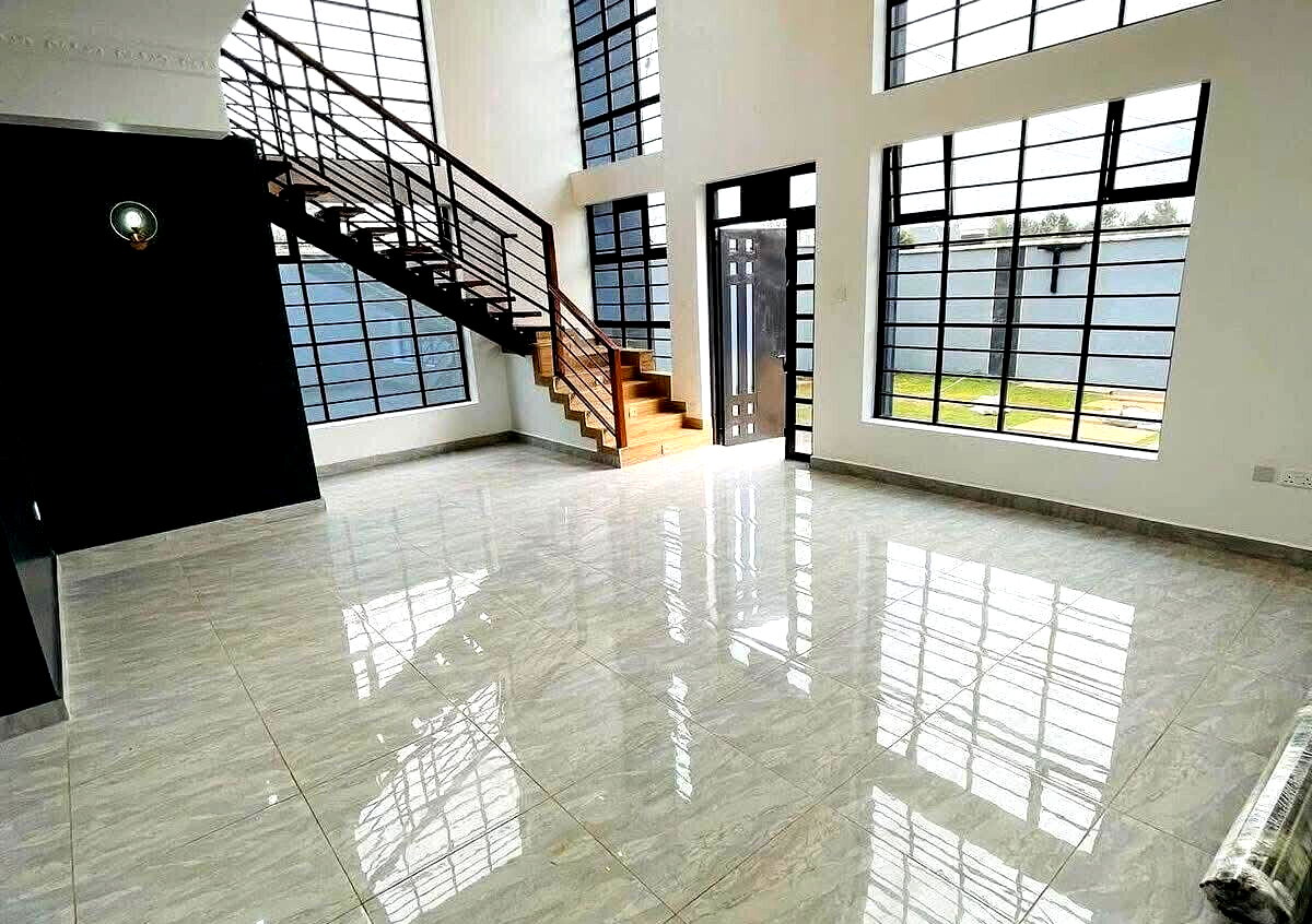 4BR Flat Roof Maisonette with Rooftop Terrace & Garden - Ruiru
