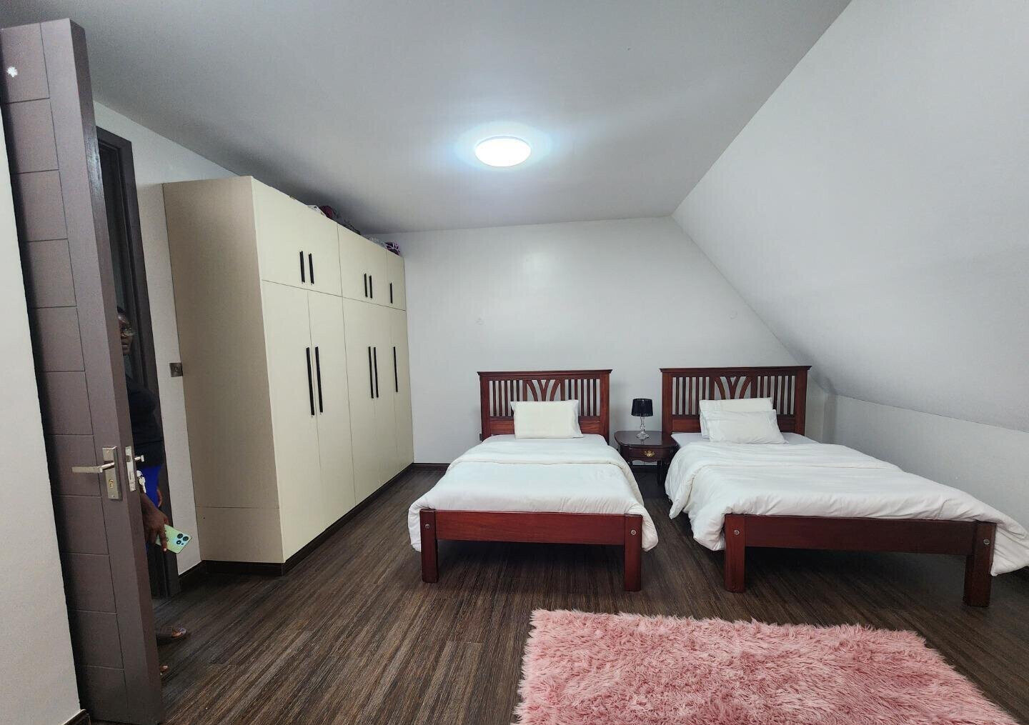KSh 40M Garden Home with Parking