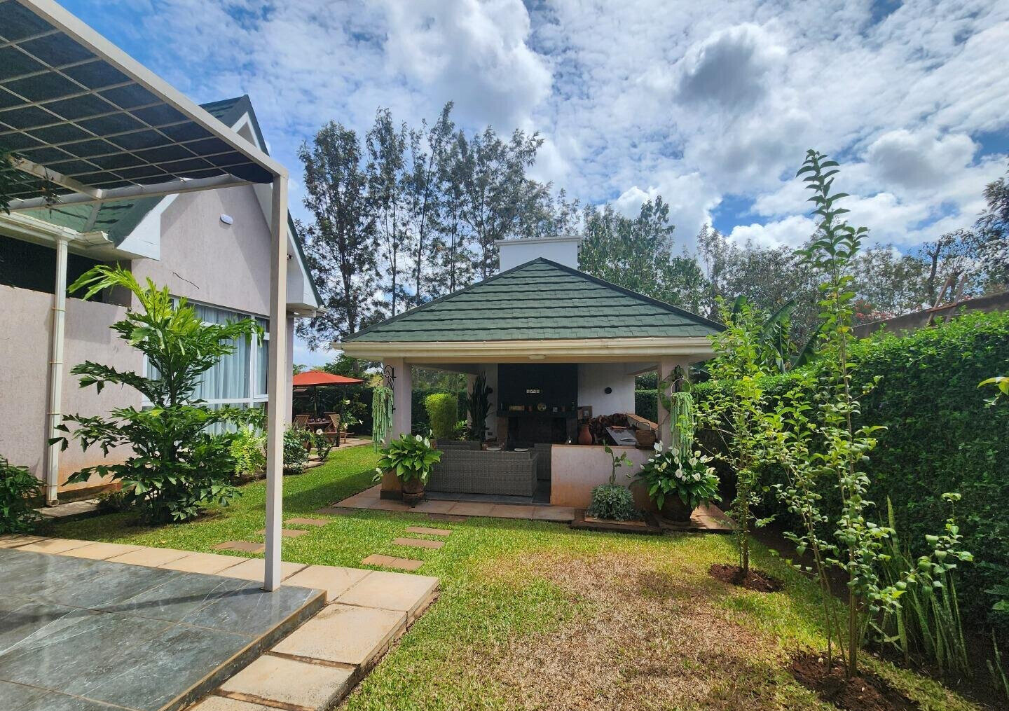 KSh 40M Garden Home with Parking