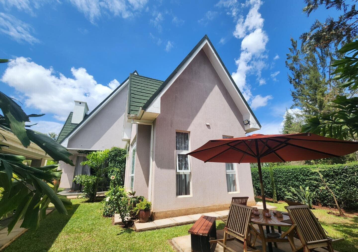 KSh 40M Garden Home with Parking