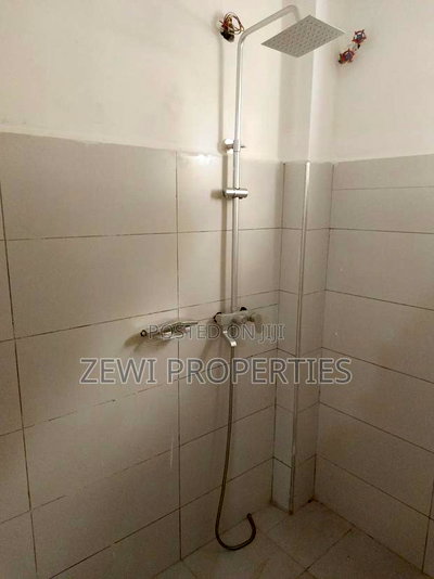 5bdrm Mansion in Kitengela for sale - Image 6