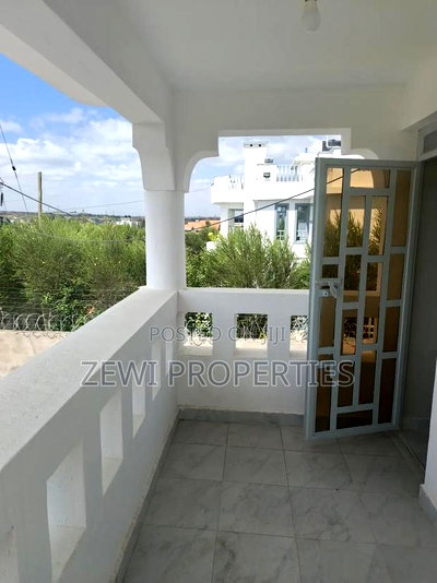 5bdrm Mansion in Kitengela for sale - Image 9