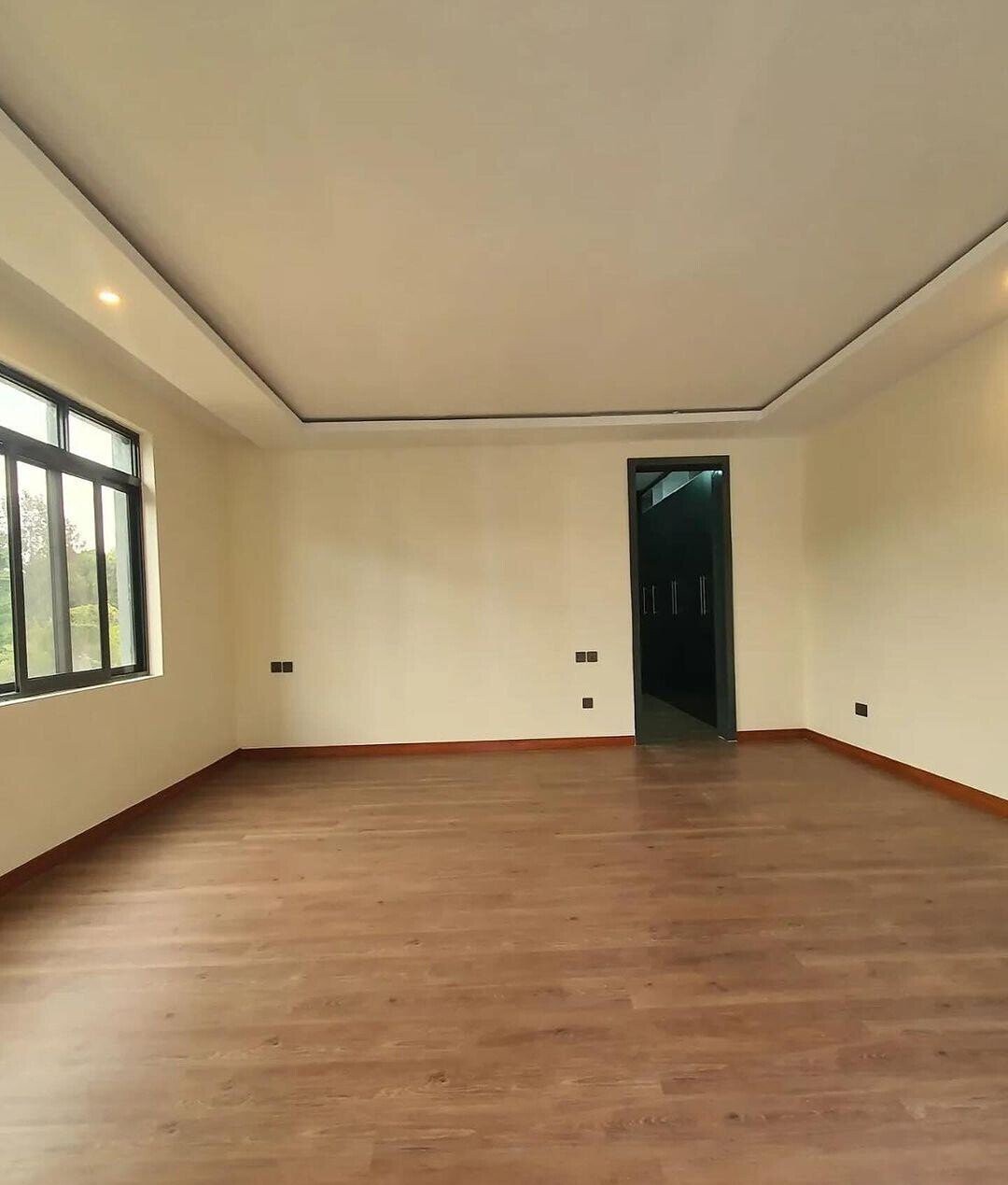 5-Ensuite Townhouse with Generator & Garden - Lavington