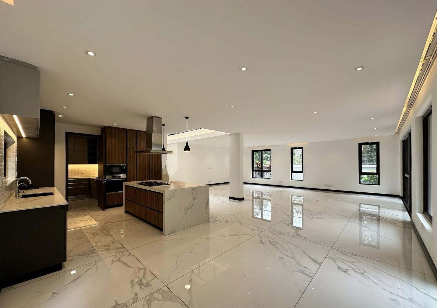 4BR All-Ensuite Townhouse with Karura Views - Peponi