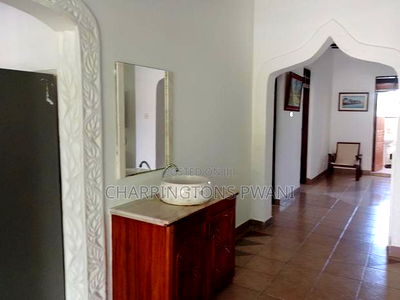 Furnished 3bdrm Villa in Diani for sale - Image 9