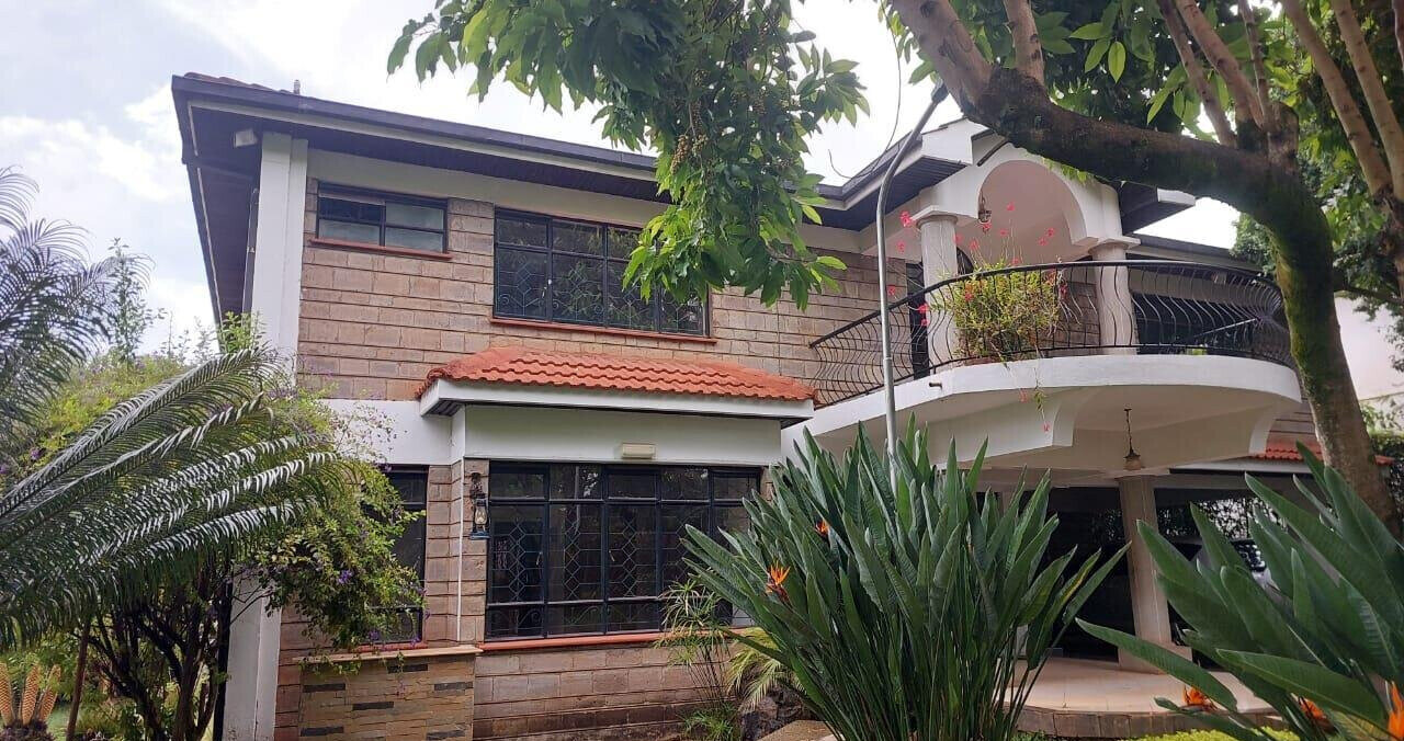 Corner Villa with Private Gate & Garden - Brookside Grevillea, Westlands