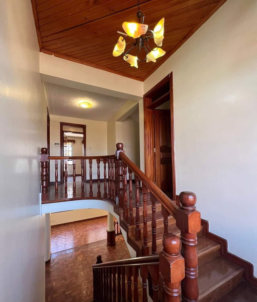 Birds' Sanctuary Townhouse with River & Private Garden - Kileleshwa