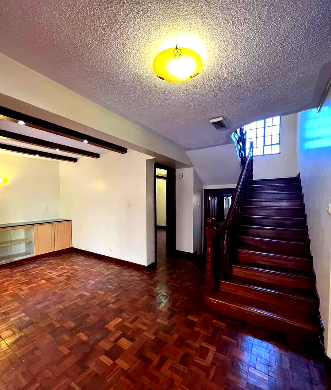 Birds' Sanctuary Townhouse with River & Private Garden - Kileleshwa