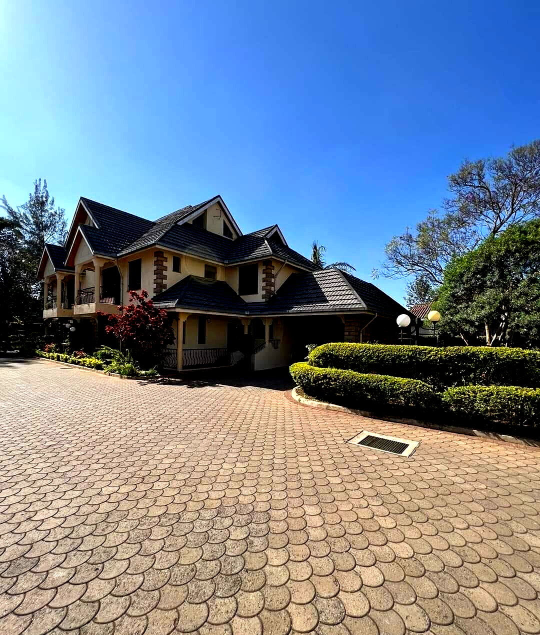 Birds' Sanctuary Townhouse with River & Private Garden - Kileleshwa