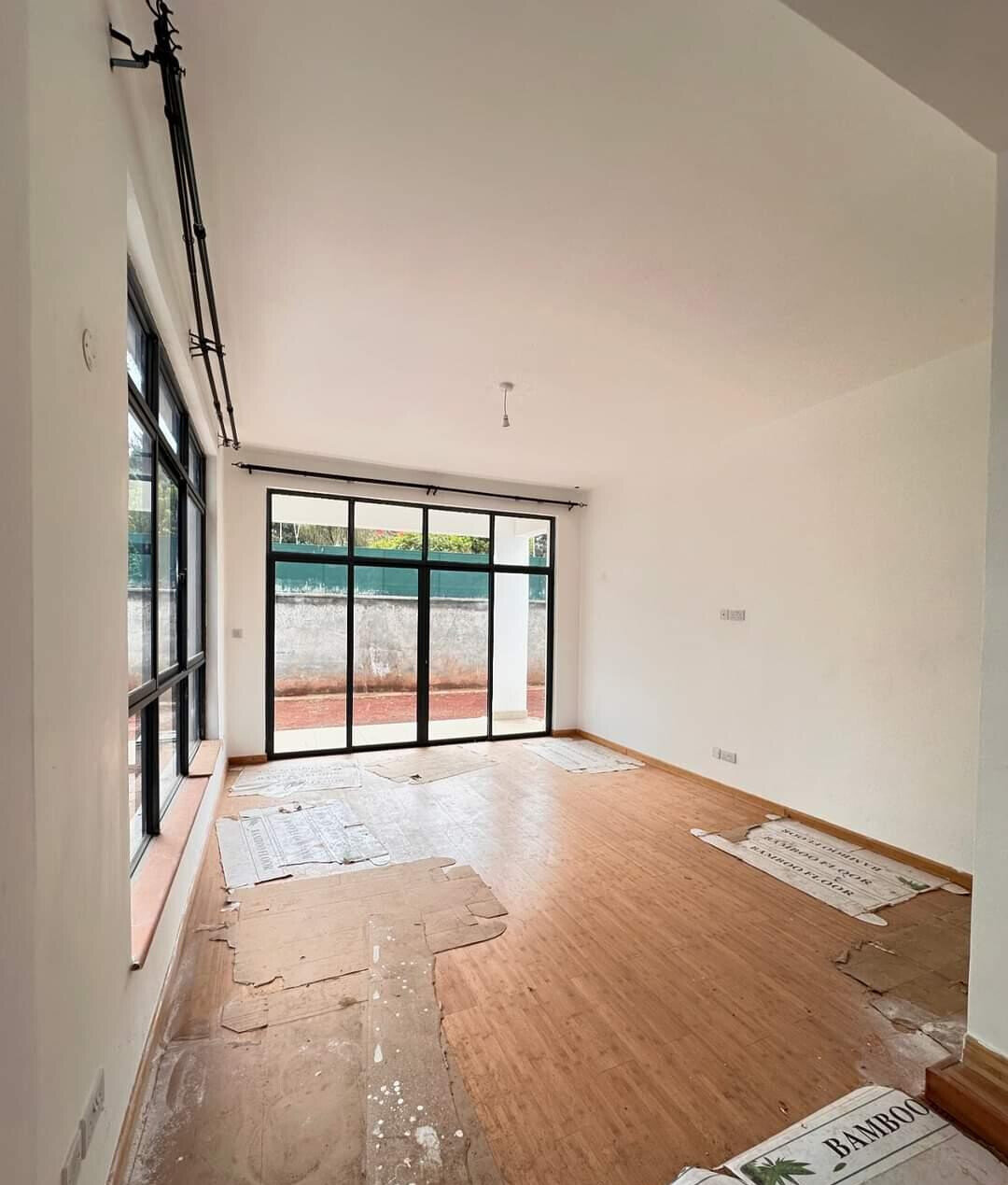 5-Ensuite Townhouse with Roof Terrace & Private Garden - Lavington