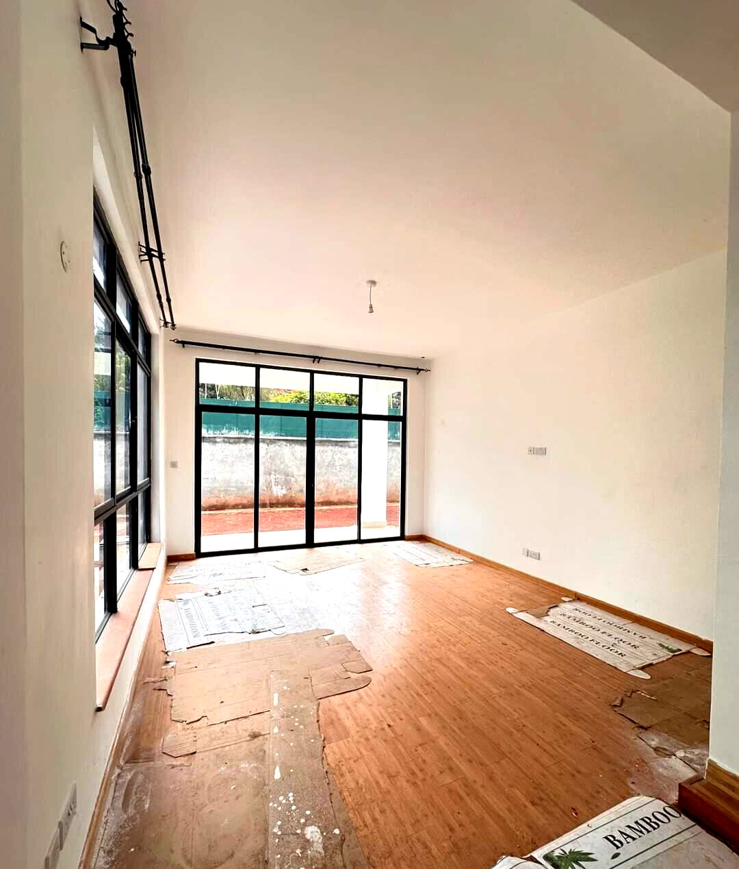 5-Ensuite Townhouse with Roof Terrace & Private Garden - Lavington