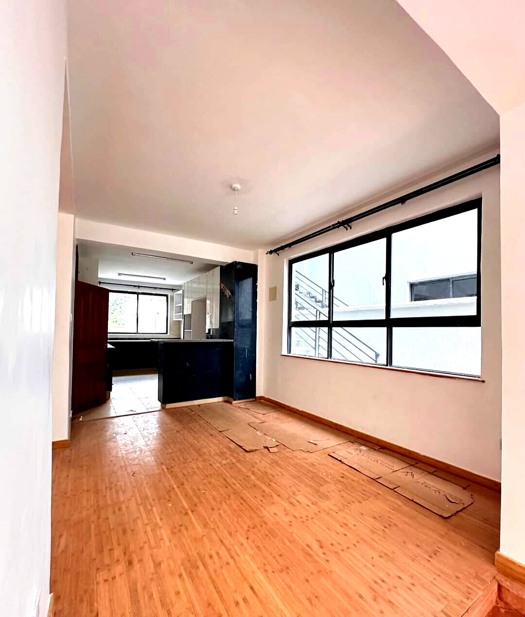 5-Ensuite Townhouse with Roof Terrace & Private Garden - Lavington